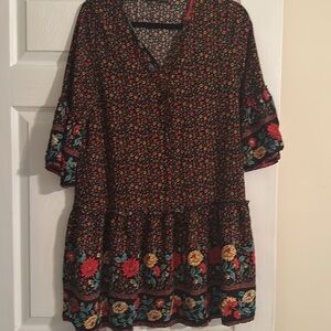 Zanzea XL Women’s dress, could be worn as a blouse with leggings. Worn once.boho